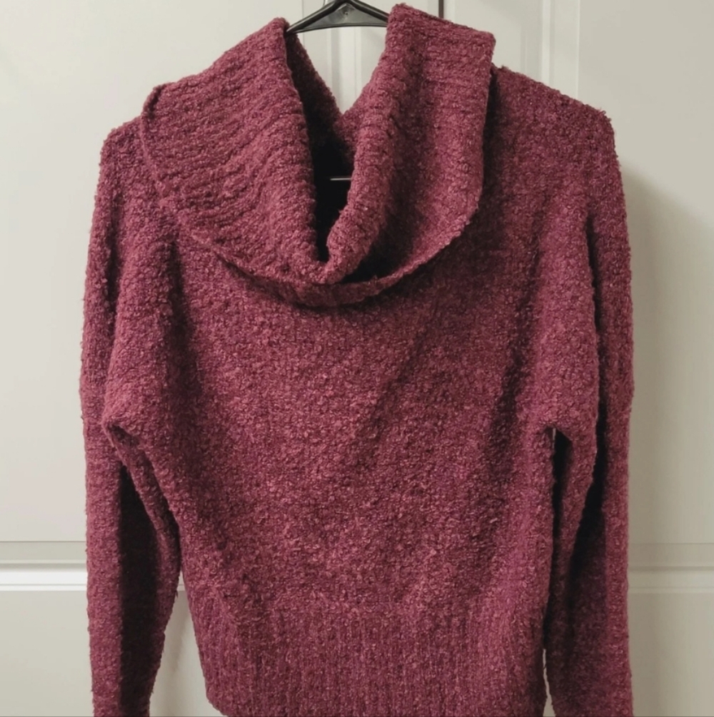 Mudd Sweater Juniors Women's Size: XL CUTE New 36.00 Cherry Cowlneck